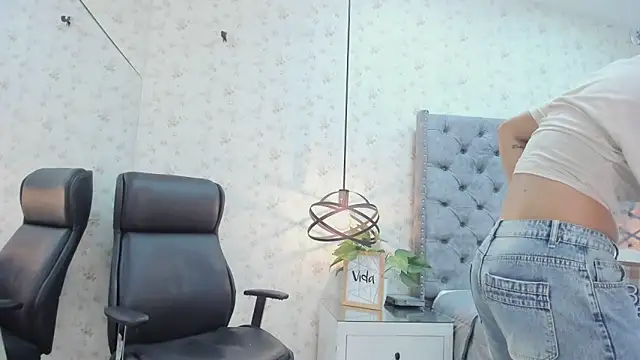 Snapshot of MissSussy chatting on May 2026 03:04:02 AM MissSussy online show from May 2026 03:04:02 AM