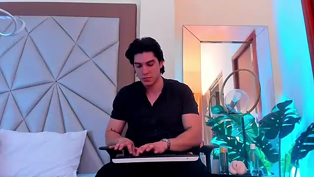 Karimferrer online show from January 2025 04:33:02 AM