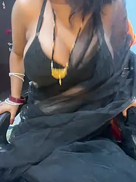 Snapshot of Spicy_sari_girl chatting on March 2025 12:35:02 PM Spicy sari girl online show from March 2025 12:35:02 PM