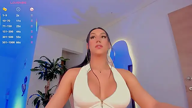 Snapshot of Pretty_Mariangel chatting on December 2025 10:04:01 PM Pretty Mariangel online show from December 2025 10:04:01 PM