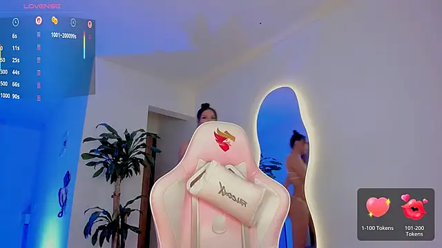 Snapshot of Pretty_Mariangel chatting on December 2025 10:57:01 AM Pretty Mariangel online show from December 2025 10:57:01 AM