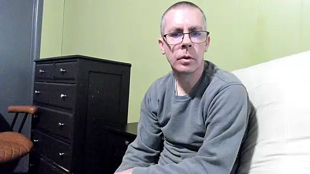 Snapshot of ImportantEquator0 chatting on October 2025 03:45:01 PM ImportantEquator0 online show from October 2025 03:45:01 PM