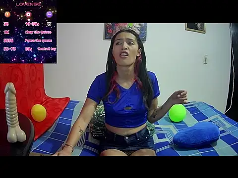 Snapshot of Hanha00 chatting on December 2024 03:33:02 AM Hanha00 online show from December 2024 03:33:02 AM