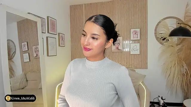 Kimm khalifa online show from January 2025 07:37:01 PM