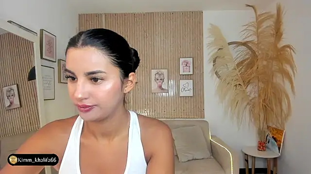 Kimm khalifa online show from January 2025 02:39:01 PM