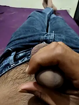 PAWARXX 0 online show from October 2025 05:11:01 PM