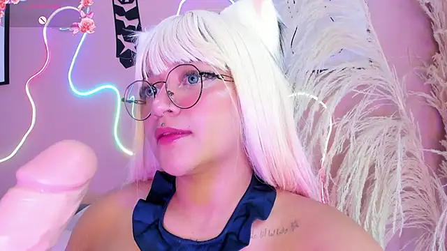 Snapshot of Sally__Walker chatting on February 2025 10:42:02 PM Sally Walker online show from February 2025 10:42:02 PM