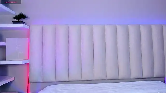 Snapshot of Sally__Walker chatting on November 2025 03:06:02 AM Sally Walker online show from November 2025 03:06:02 AM