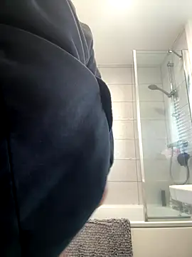 Snapshot of BigBiggs00 chatting on November 2025 08:47:02 AM BigBiggs00 online show from November 2025 08:47:02 AM