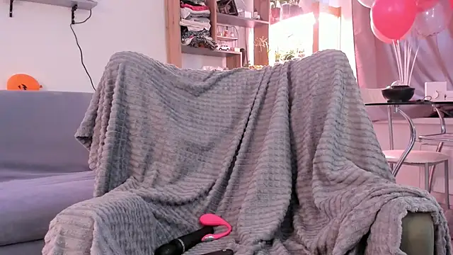 alisahug online show from December 2025 08:34:01 AM