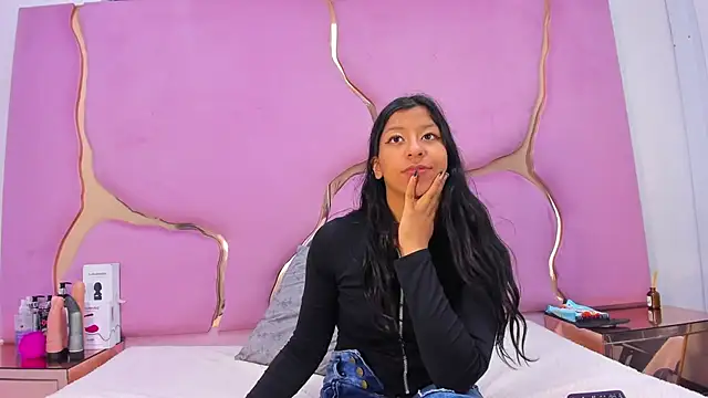 VaneLin18 online show from October 2025 11:11:02 PM