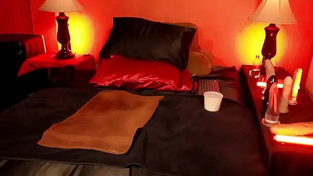 Snapshot of JenniferCD chatting on February 2026 05:32:01 PM JenniferCD online show from February 2026 05:32:01 PM