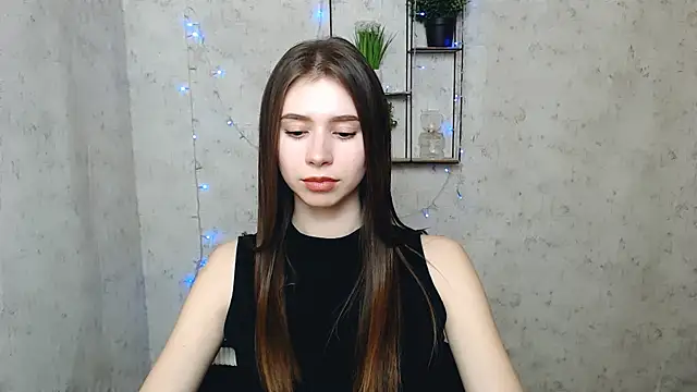 Snapshot of EmiLims_ chatting on March 2025 10:40:02 AM EmiLims online show from March 2025 10:40:02 AM