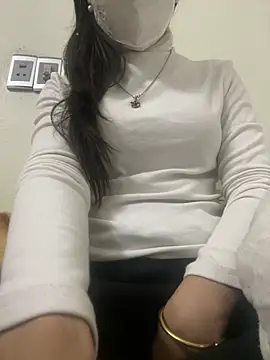 Snapshot of Tuongvy05 chatting on December 2024 03:22:02 PM Tuongvy05 online show from December 2024 03:22:02 PM