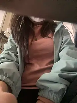 Snapshot of Tuongvy05 chatting on December 2024 04:44:01 AM Tuongvy05 online show from December 2024 04:44:01 AM