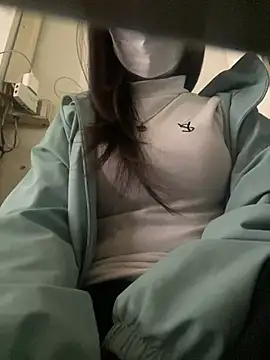 Snapshot of Tuongvy05 chatting on January 2025 02:41:01 AM Tuongvy05 online show from January 2025 02:41:01 AM