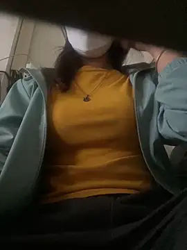 Snapshot of Tuongvy05 chatting on January 2025 01:49:01 AM Tuongvy05 online show from January 2025 01:49:01 AM