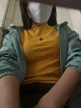 Snapshot of Tuongvy05 chatting on January 2025 07:23:01 AM Tuongvy05 online show from January 2025 07:23:01 AM