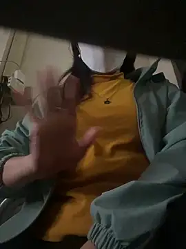 Snapshot of Tuongvy05 chatting on January 2025 02:02:01 PM Tuongvy05 online show from January 2025 02:02:01 PM