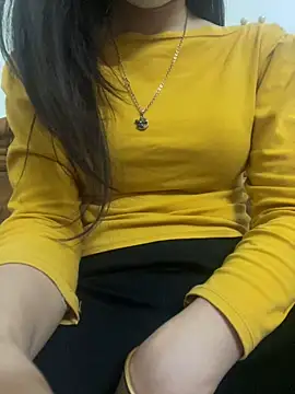 Snapshot of Tuongvy05 chatting on January 2025 08:28:01 PM Tuongvy05 online show from January 2025 08:28:01 PM