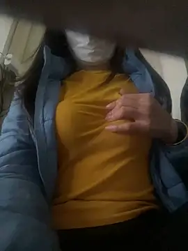 Snapshot of Tuongvy05 chatting on February 2025 08:38:01 AM Tuongvy05 online show from February 2025 08:38:01 AM