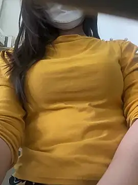 Snapshot of Tuongvy05 chatting on March 2025 05:46:02 AM Tuongvy05 online show from March 2025 05:46:02 AM