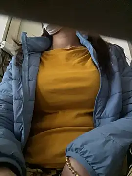 Snapshot of Tuongvy05 chatting on March 2025 02:40:02 AM Tuongvy05 online show from March 2025 02:40:02 AM