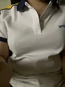 Snapshot of Tuongvy05 chatting on September 2025 04:34:01 PM Tuongvy05 online show from September 2025 04:34:01 PM