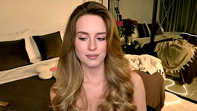 RozzitaBedberry online show from April 2026 02:03:02 PM