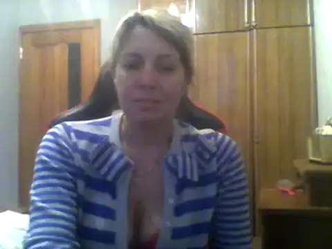 Snapshot of IrinaB1 chatting on February 2025 03:00:01 PM IrinaB1 online show from February 2025 03:00:01 PM