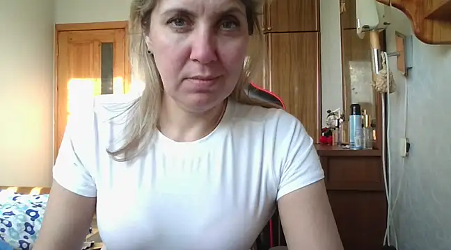 Snapshot of IrinaB1 chatting on February 2025 02:01:01 PM IrinaB1 online show from February 2025 02:01:01 PM