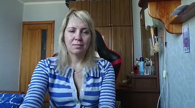 Snapshot of IrinaB1 chatting on February 2025 09:11:01 AM IrinaB1 online show from February 2025 09:11:01 AM