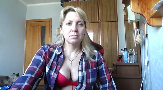 Snapshot of IrinaB1 chatting on February 2025 07:26:02 AM IrinaB1 online show from February 2025 07:26:02 AM