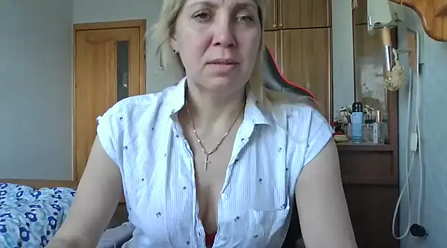 Snapshot of IrinaB1 chatting on March 2025 09:57:01 AM IrinaB1 online show from March 2025 09:57:01 AM