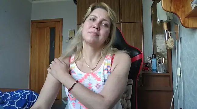 Snapshot of IrinaB1 chatting on March 2025 07:31:02 AM IrinaB1 online show from March 2025 07:31:02 AM