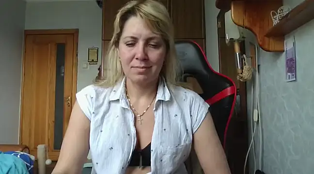 Snapshot of IrinaB1 chatting on March 2025 11:53:01 AM IrinaB1 online show from March 2025 11:53:01 AM