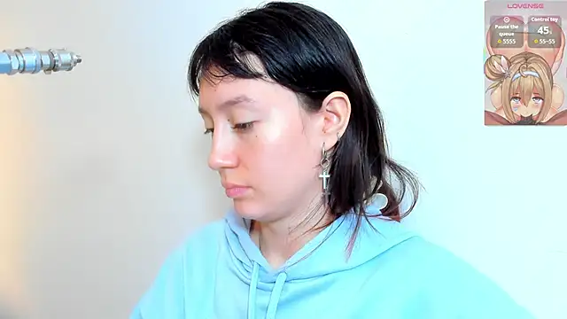 lizzy davis 1 online show from November 2025 04:00:01 AM