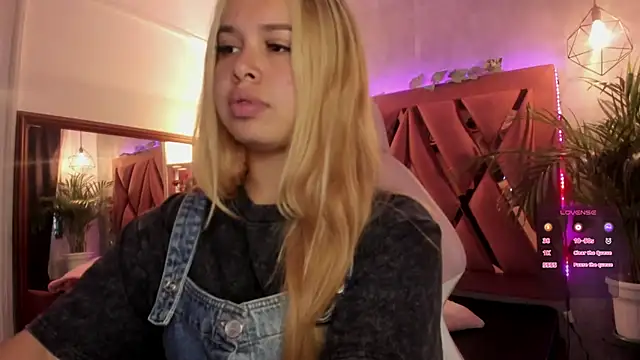 Haelycute online show from January 2025 11:17:01 AM