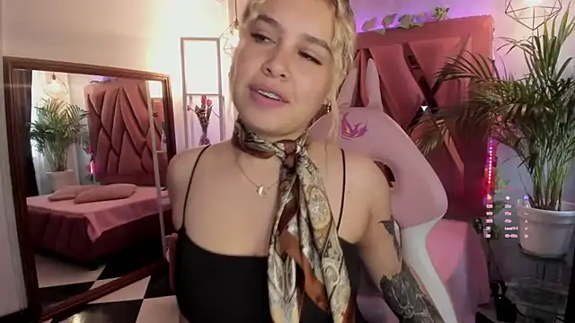 Haelycute online show from February 2025 12:19:02 PM