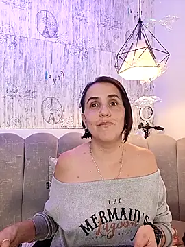 IsisBlake online show from November 2025 06:40:01 PM