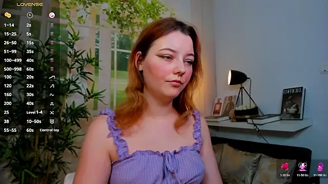 Snapshot of pretty_little_thing chatting on November 2025 04:40:02 PM pretty little thing online show from November 2025 04:40:02 PM