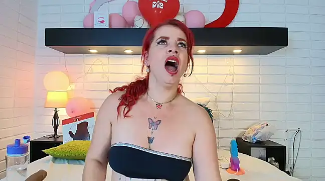 Snapshot of HannaBrave chatting on March 2025 09:57:01 AM HannaBrave online show from March 2025 09:57:01 AM