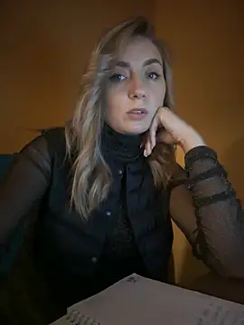 Snapshot of Crazy-Rosa chatting on January 2025 02:53:02 PM Crazy-Rosa online show from January 2025 02:53:02 PM