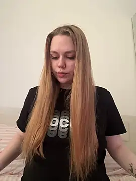 Snapshot of Marylallka5 chatting on June 2026 02:31:01 PM Marylallka5 online show from June 2026 02:31:01 PM