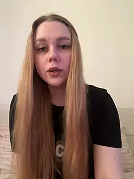 Snapshot of Marylallka5 chatting on June 2026 04:45:01 AM Marylallka5 online show from June 2026 04:45:01 AM