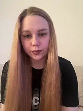 Snapshot of Marylallka5 chatting on June 2026 06:40:02 AM Marylallka5 online show from June 2026 06:40:02 AM