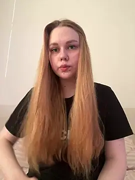 Snapshot of Marylallka5 chatting on July 2026 05:14:02 AM Marylallka5 online show from July 2026 05:14:02 AM