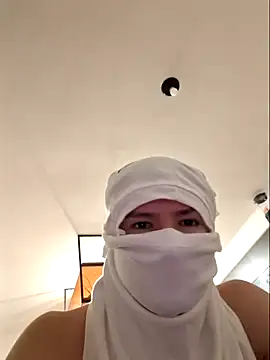 JuHots online show from April 2026 06:33:01 AM