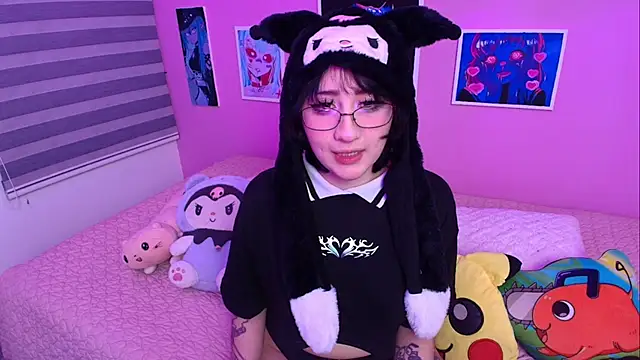 Snapshot of Miwa_violet chatting on December 2025 02:06:02 AM Miwa violet online show from December 2025 02:06:02 AM