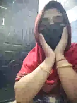 kirti  arora online show from December 2024 11:14:02 PM